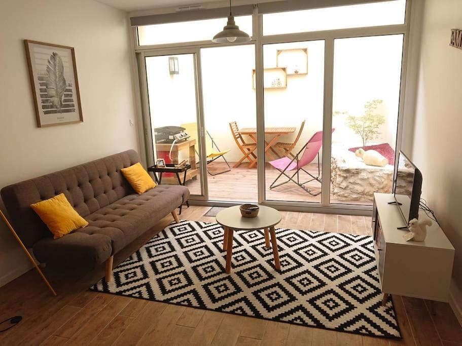 Maison De Ville En Plein Coeur De Jonzac Εξωτερικό φωτογραφία